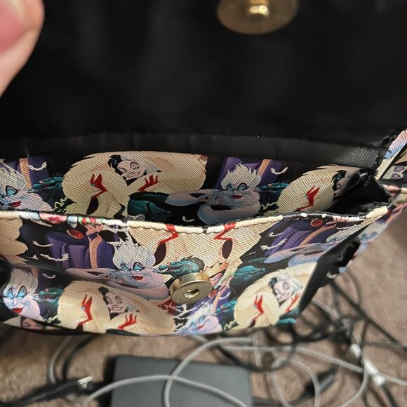 Disney Villains Loungefly Mini Backpack EXCELLENT Condition - Picture 3 of 5
